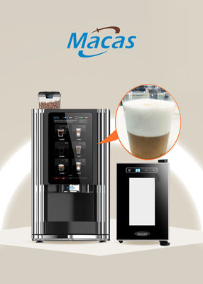 Kaffeeautomaten mit frischer Milch