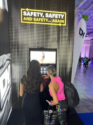 Ein guter Preis. Best High Efficiency Auto Protein Shake Vending Machine Factory suit in Gym Online